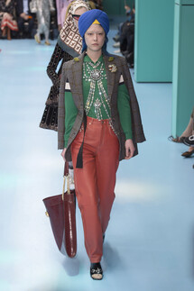 Gucci Fall 2018 Ready-to-Wear , Гуччи осень зима 2018 , Fashion show , неделя моды в Милане , MFW , Mainstyles
